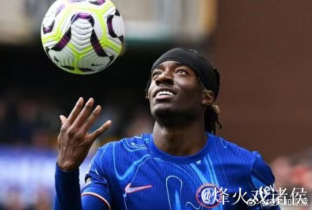 记者：马杜埃凯正在伦敦接受阿森纳的体检，体检后将签下5年合同