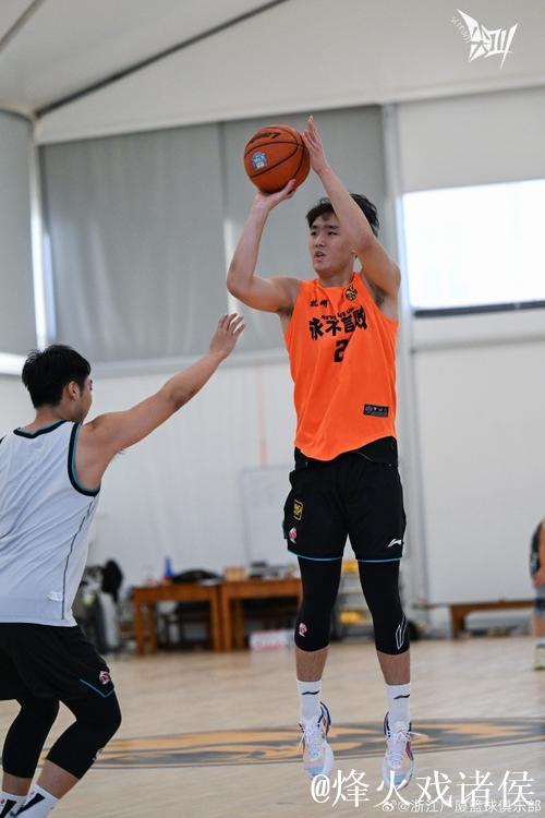 广厦男篮社媒分享青年队图集:U19决赛阶段将于12月20日进行 广厦男篮社媒分享青年队图集:U19决赛阶段将于12月20日进行